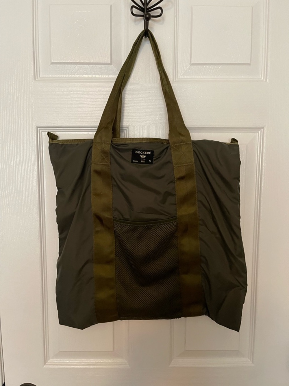 NWOT...Dockers Olive Tote Bag with Mesh Pocket (Unisex).